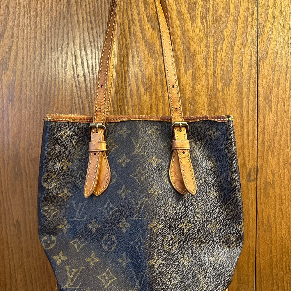 Louis Vuitton Monogram Bucket Purse- Brown